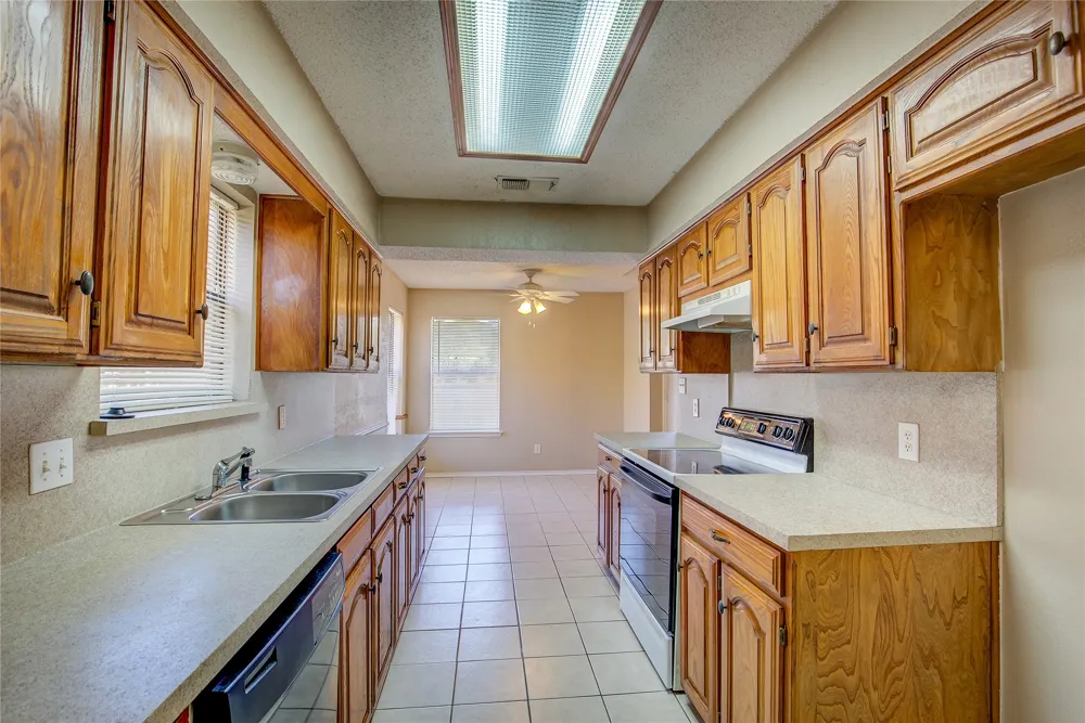 7724 Pebblebrook Drive Watauga, TX 76148