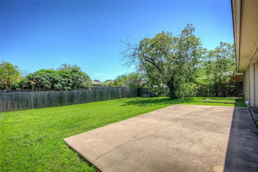 7724 Pebblebrook Drive Watauga, TX 76148