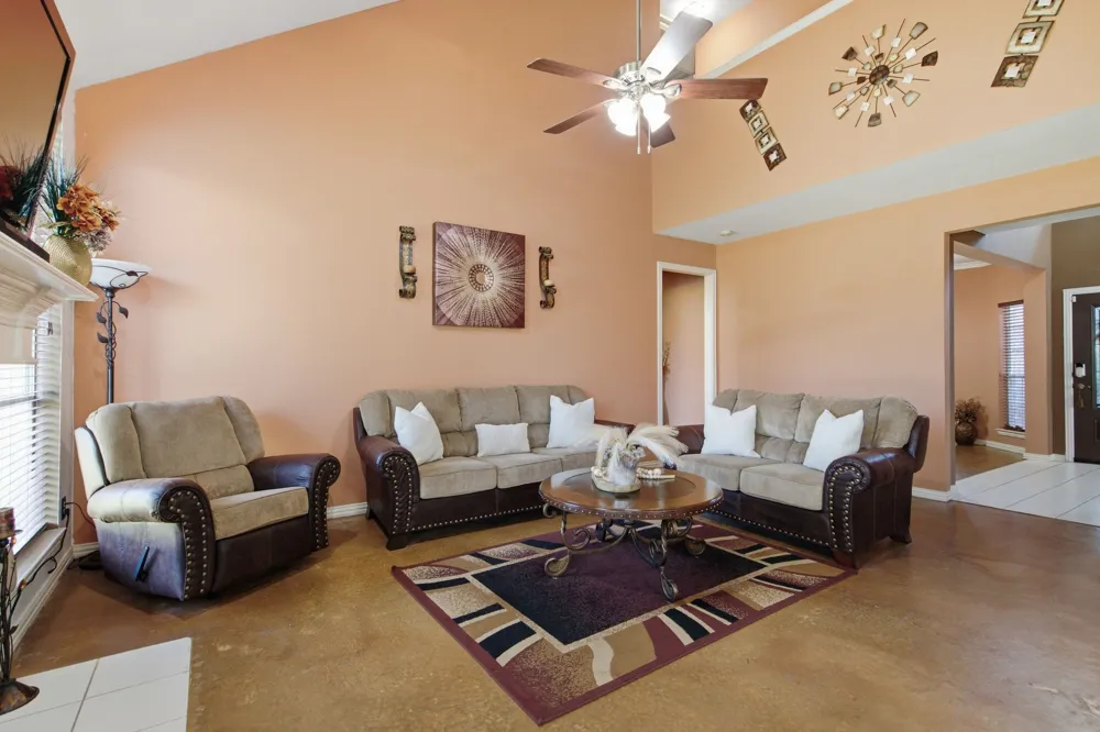 305 Ravenna Road Lake Dallas, TX 75065