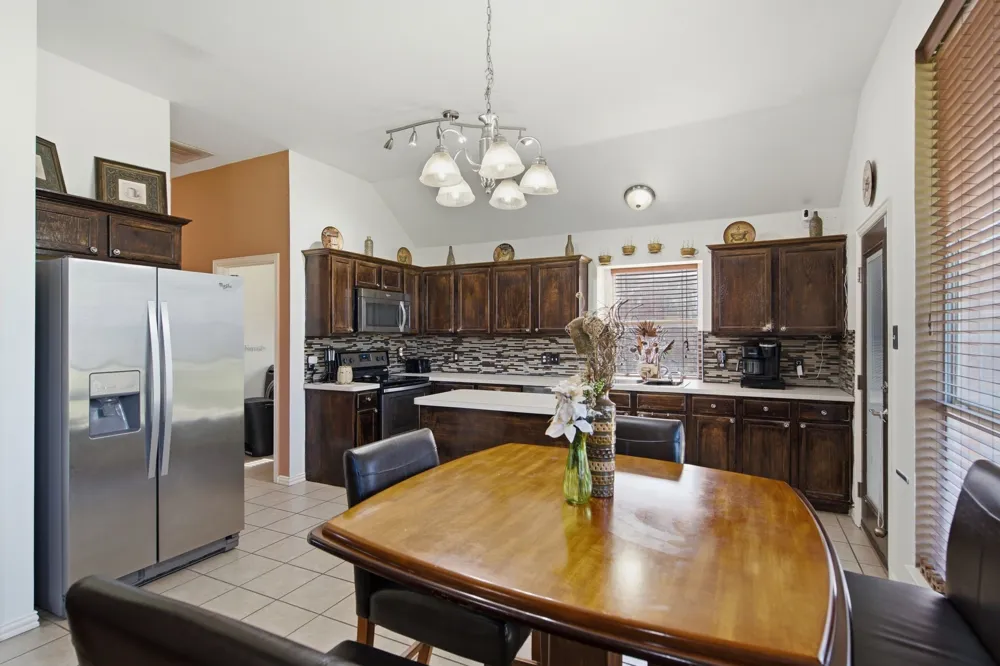 305 Ravenna Road Lake Dallas, TX 75065