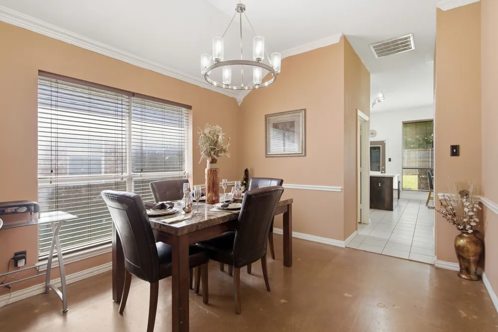 305 Ravenna Road Lake Dallas, TX 75065
