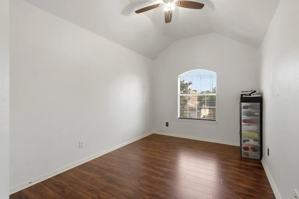305 Ravenna Road Lake Dallas, TX 75065
