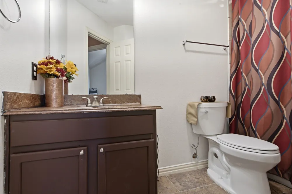 305 Ravenna Road Lake Dallas, TX 75065