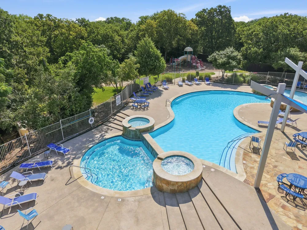 305 Ravenna Road Lake Dallas, TX 75065