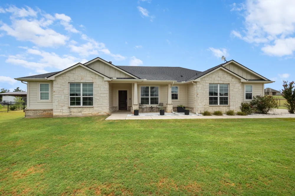 170 Spring Creek Circle Paradise, TX 76073