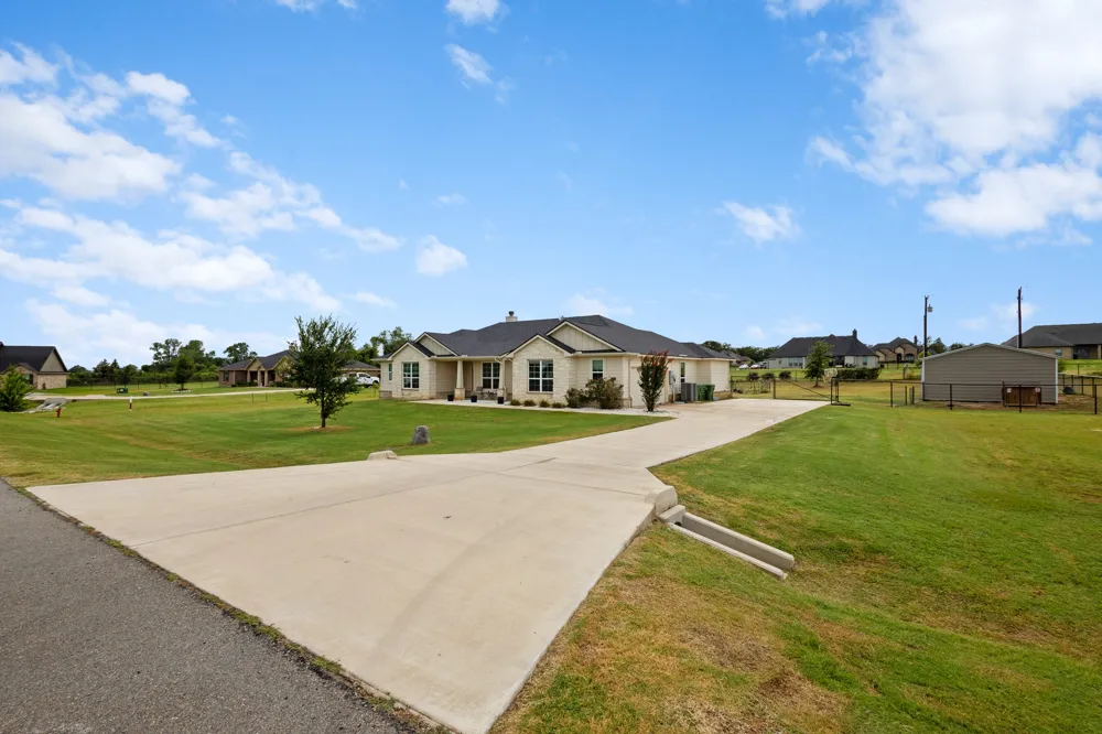 170 Spring Creek Circle Paradise, TX 76073