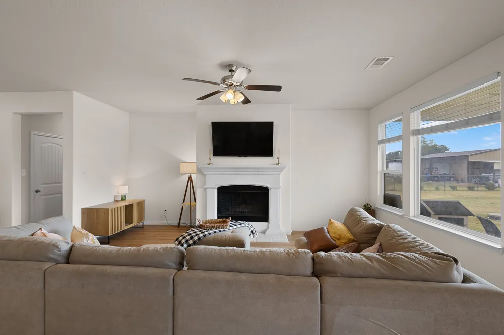 170 Spring Creek Circle Paradise, TX 76073