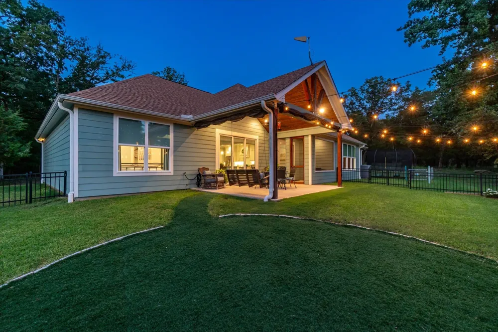 9006 Fallow Run Larue, TX 75770