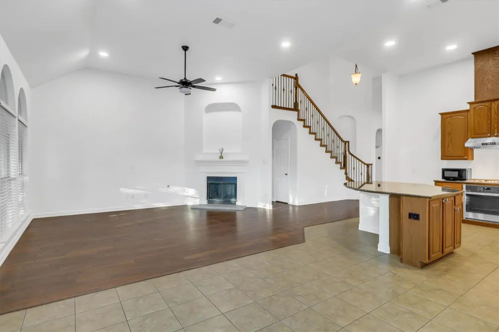 1194 Maple Ridge Way Murphy, TX 75094