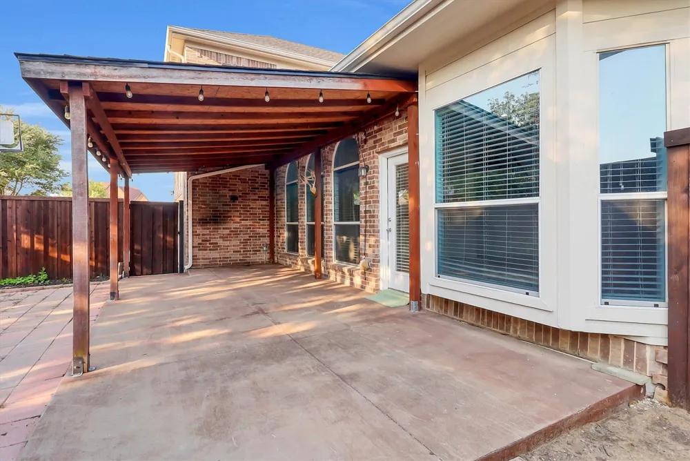1194 Maple Ridge Way Murphy, TX 75094