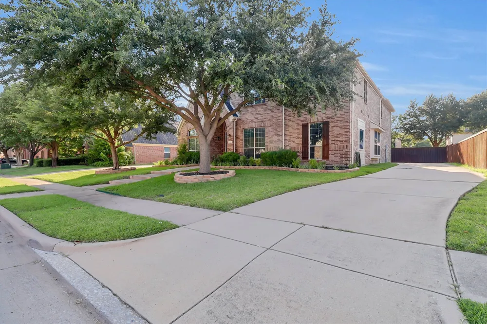 1194 Maple Ridge Way Murphy, TX 75094