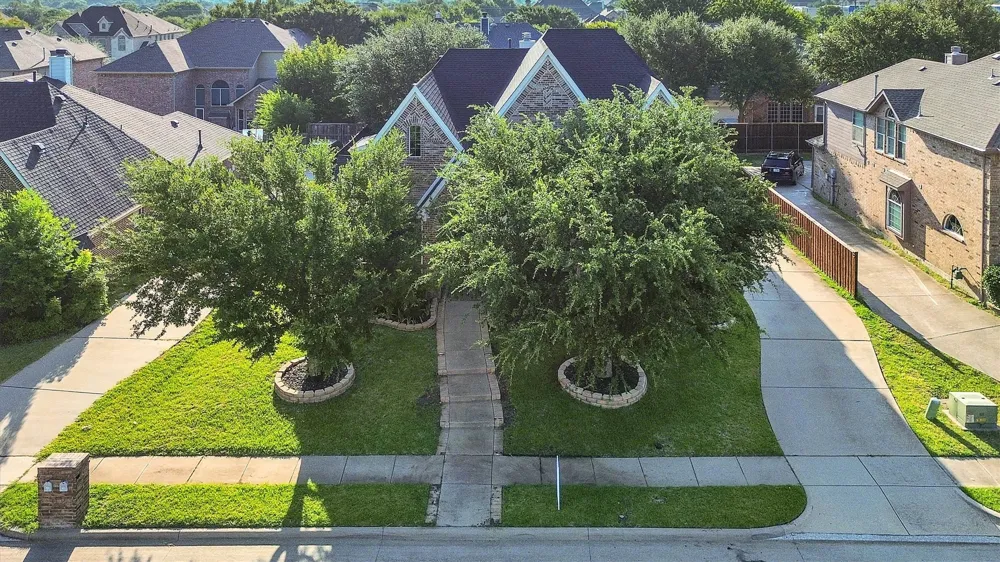1194 Maple Ridge Way Murphy, TX 75094