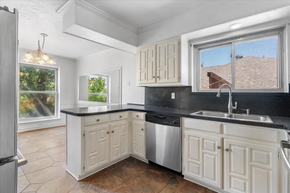 1820 Green Ridge Court Carrollton, TX 75007