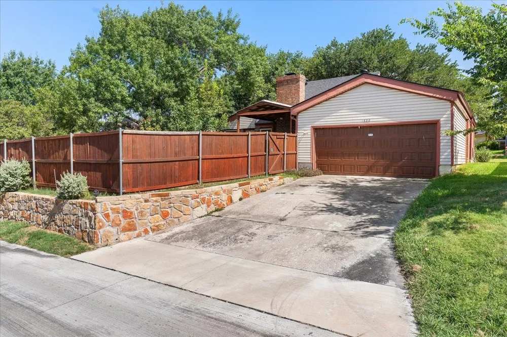 1820 Green Ridge Court Carrollton, TX 75007