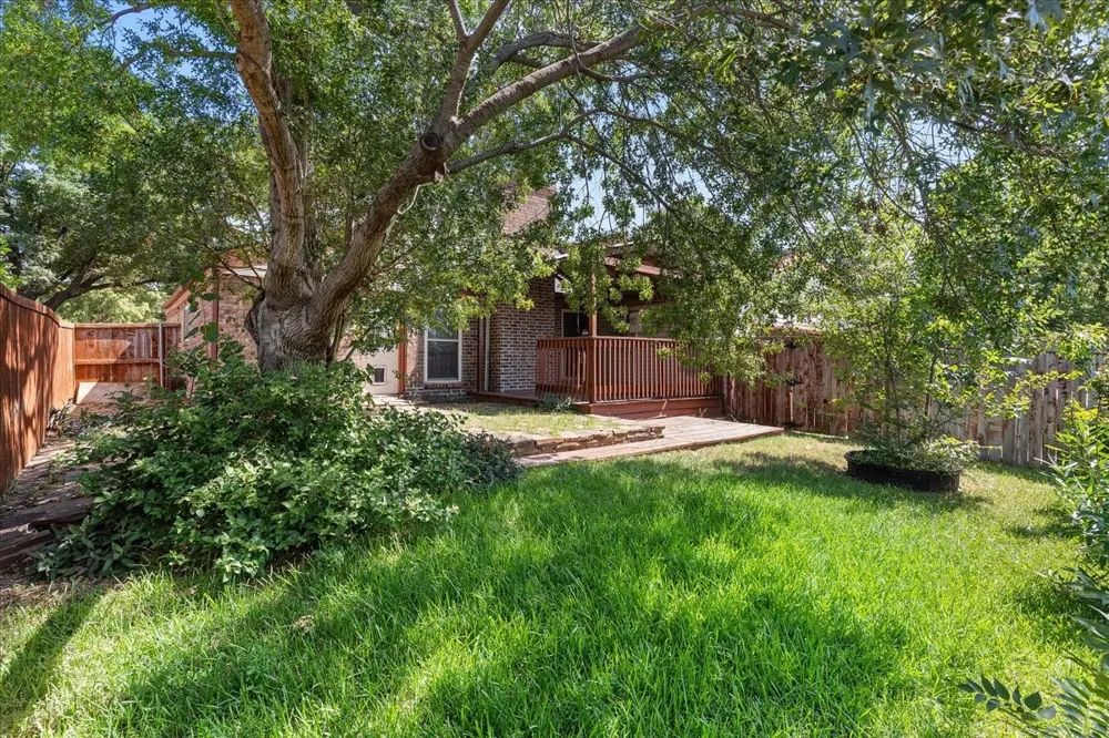 1820 Green Ridge Court Carrollton, TX 75007