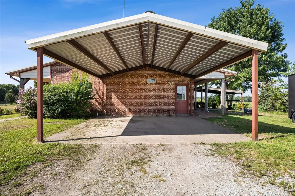 2210 County Road 1076 Celeste, TX 75423
