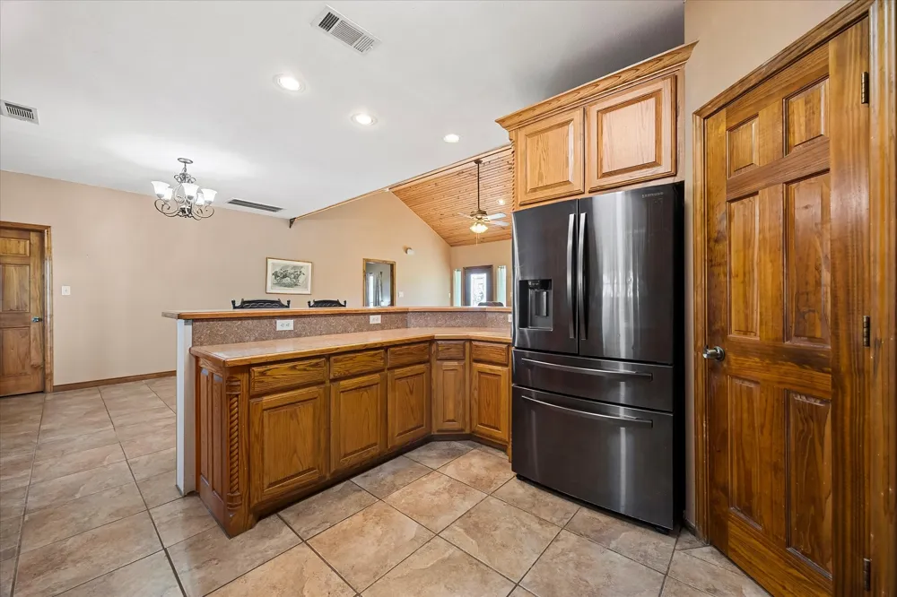 2210 County Road 1076 Celeste, TX 75423