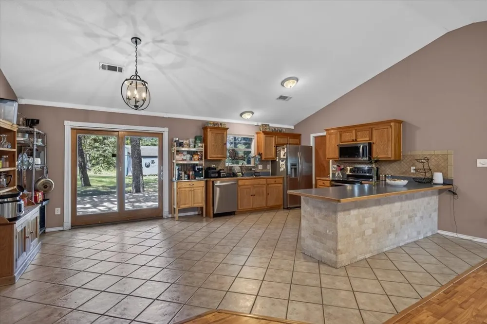 12281 County Road 2149 Kemp, TX 75143