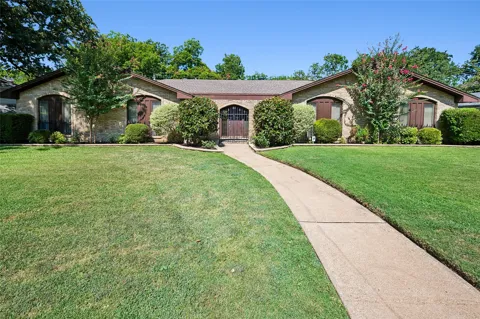 1204 Springwood Court