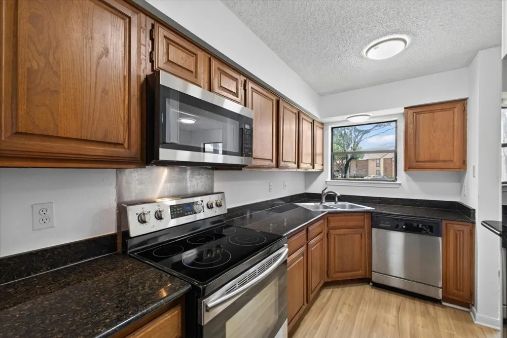 2103 Friendly Drive #3211 Arlington, TX 76011
