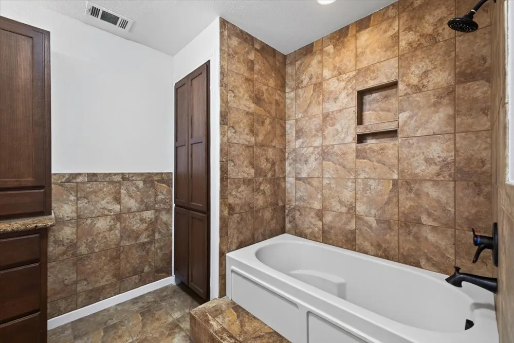 2103 Friendly Drive #3211 Arlington, TX 76011