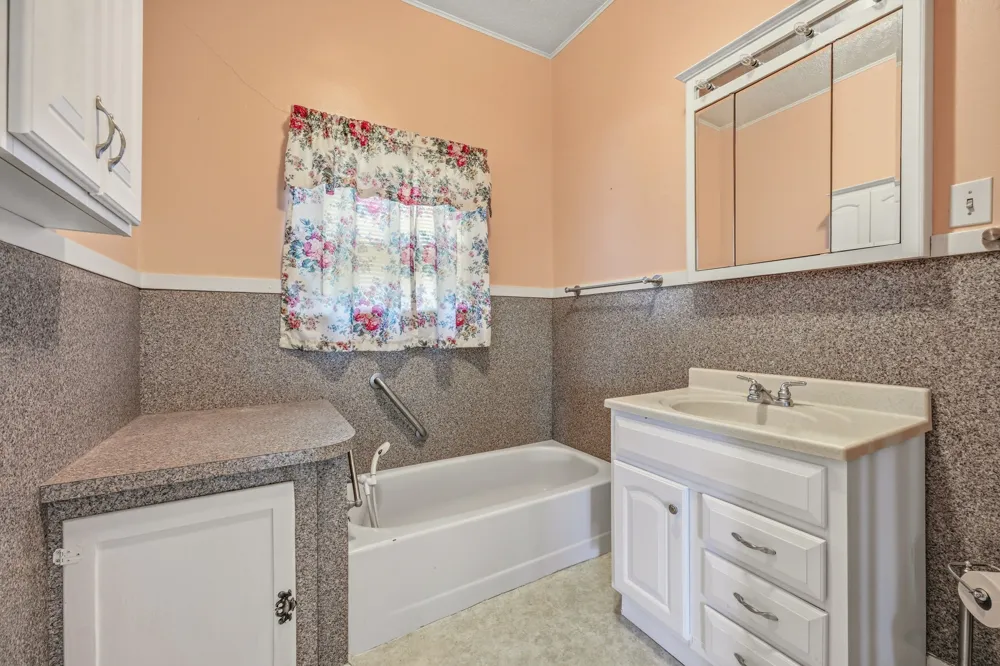 648 Belknap Street Stephenville, TX 76401