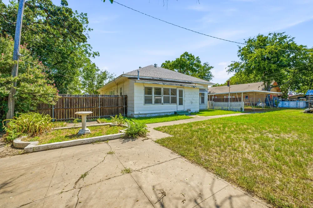 648 Belknap Street Stephenville, TX 76401