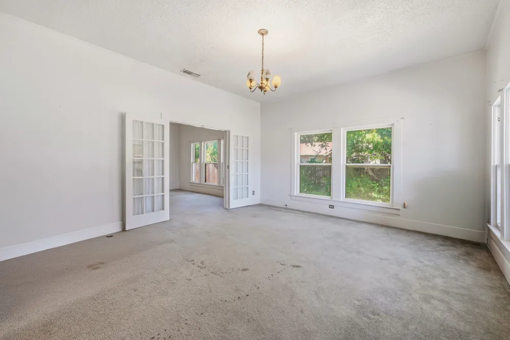 648 Belknap Street Stephenville, TX 76401