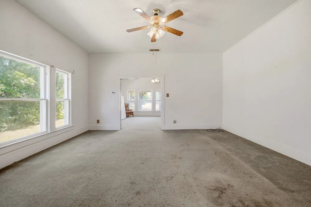 648 Belknap Street Stephenville, TX 76401