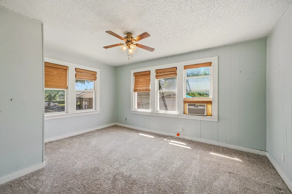 648 Belknap Street Stephenville, TX 76401