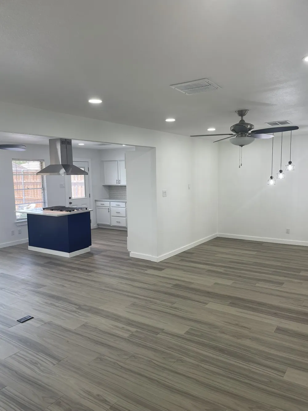 9107 Lindaro Lane Dallas, TX 75228