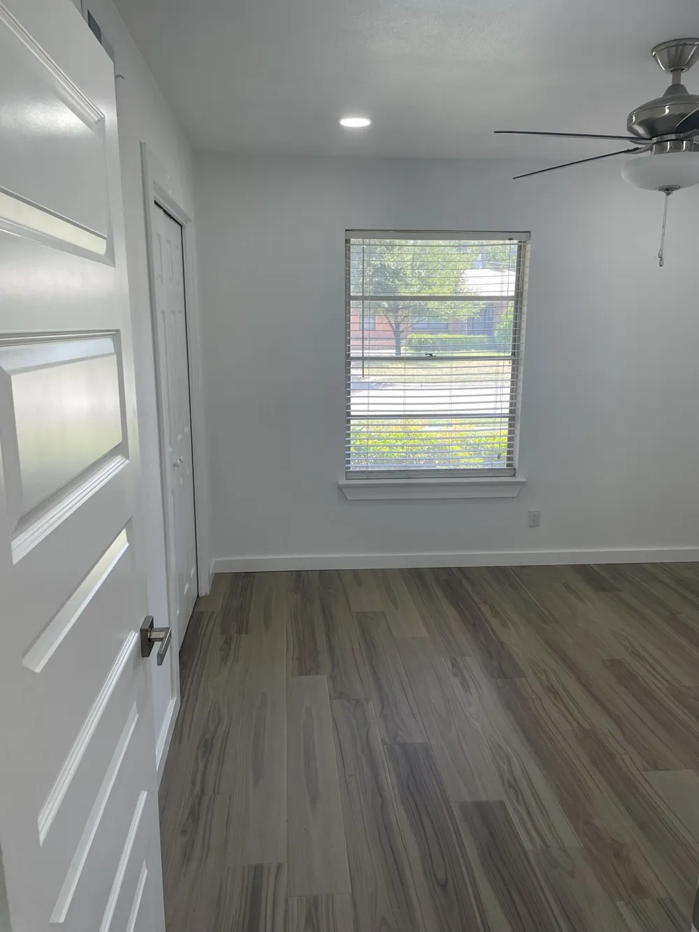 9107 Lindaro Lane Dallas, TX 75228