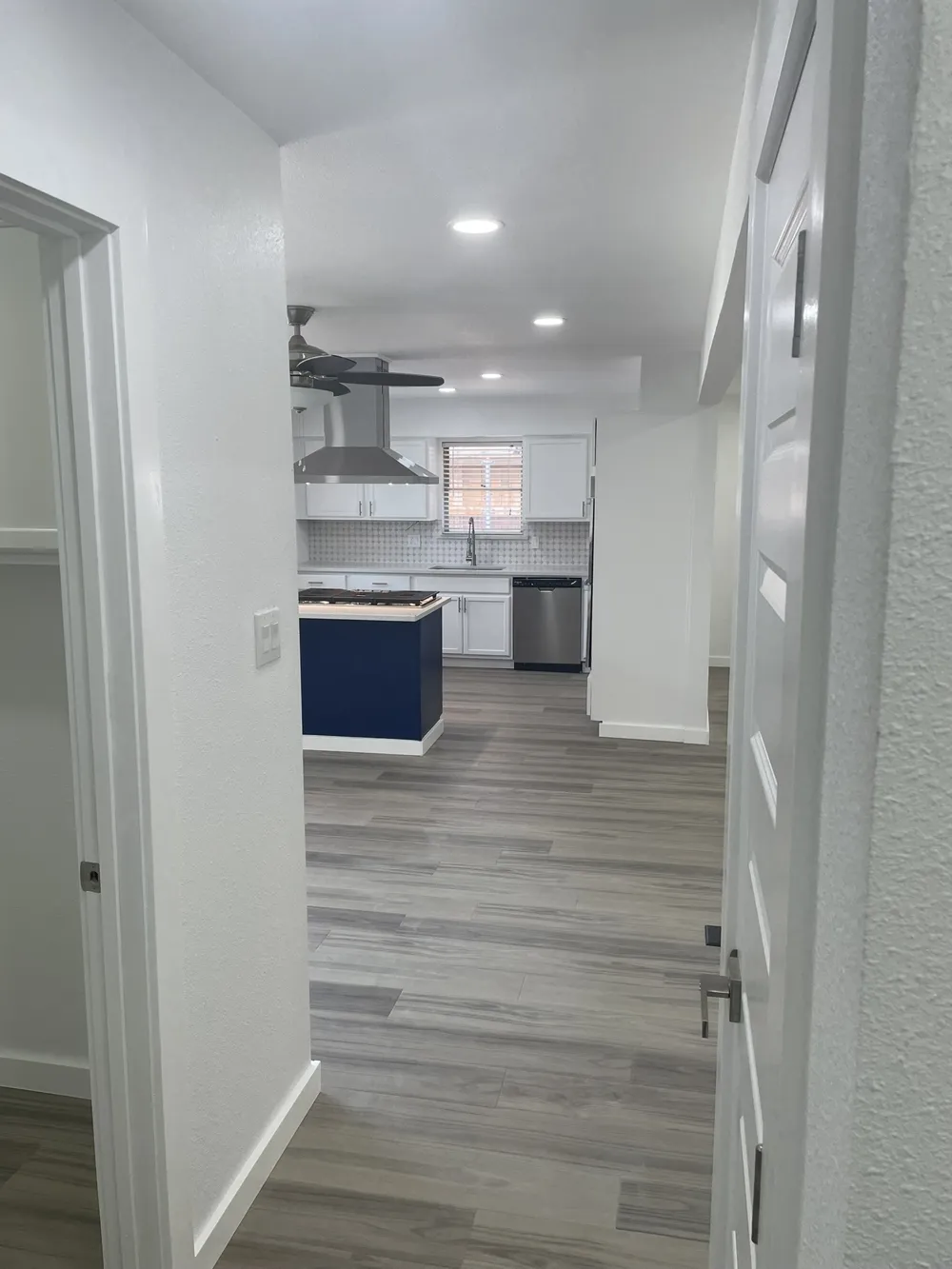 9107 Lindaro Lane Dallas, TX 75228