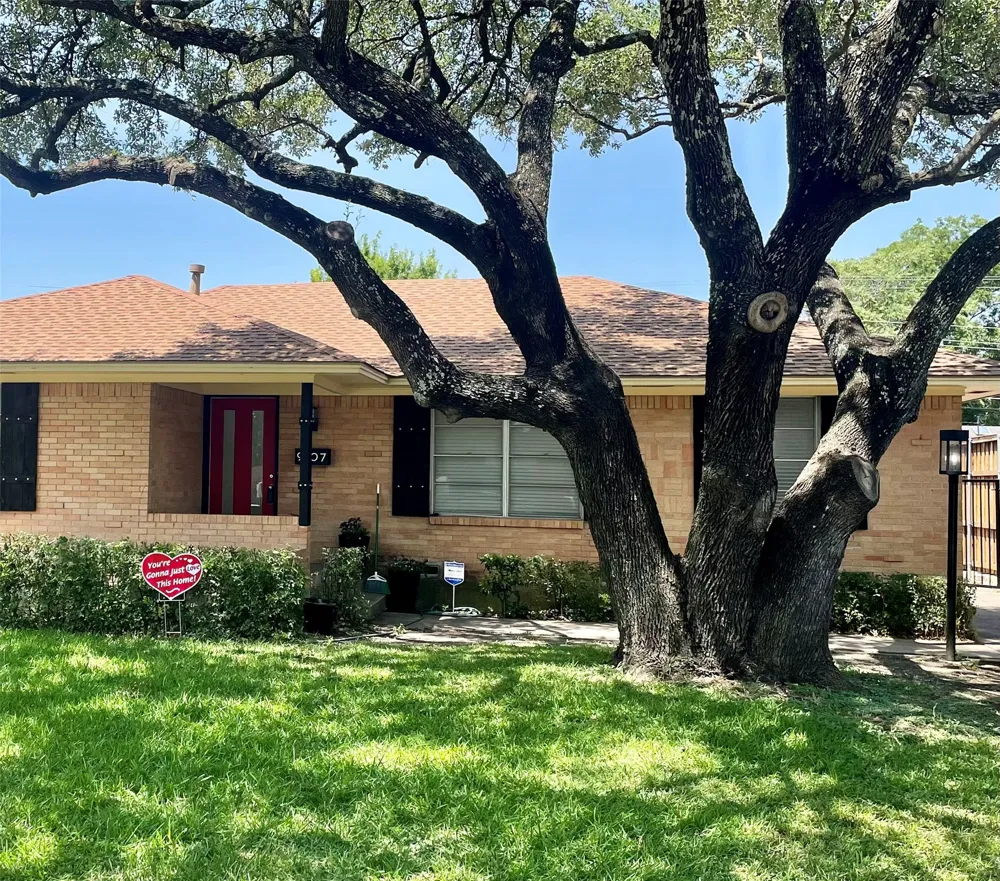 9107 Lindaro Lane Dallas, TX 75228