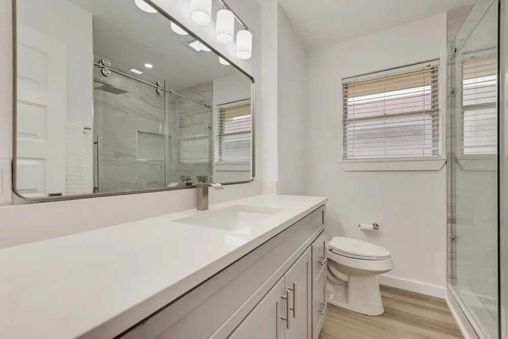 9107 Lindaro Lane Dallas, TX 75228