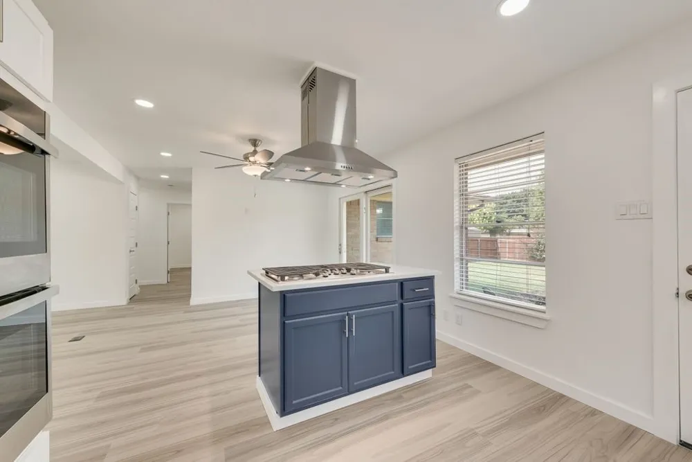9107 Lindaro Lane Dallas, TX 75228