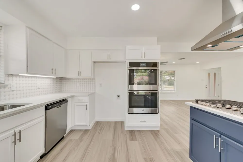 9107 Lindaro Lane Dallas, TX 75228