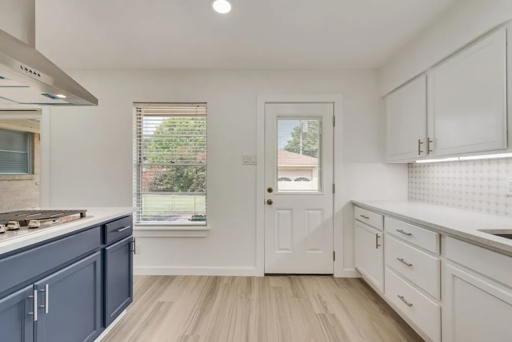 9107 Lindaro Lane Dallas, TX 75228