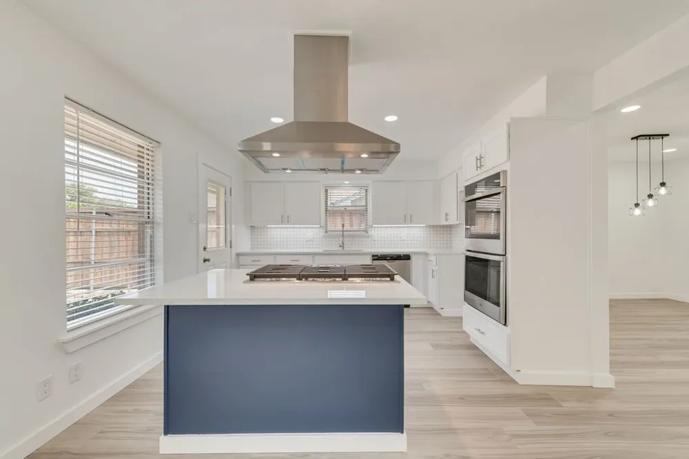 9107 Lindaro Lane Dallas, TX 75228