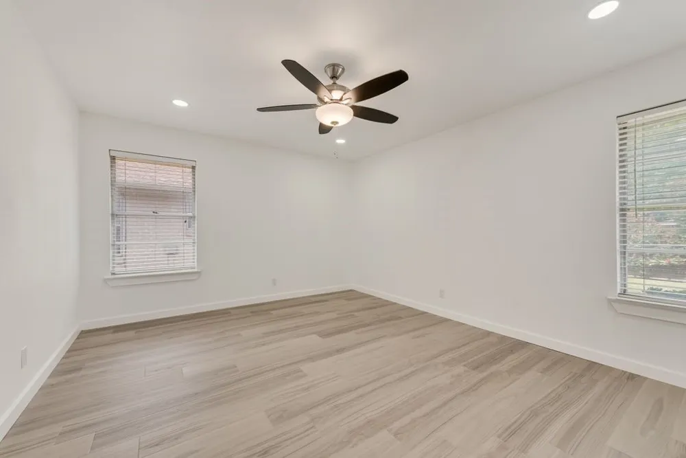 9107 Lindaro Lane Dallas, TX 75228