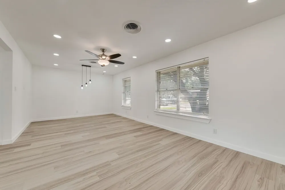 9107 Lindaro Lane Dallas, TX 75228