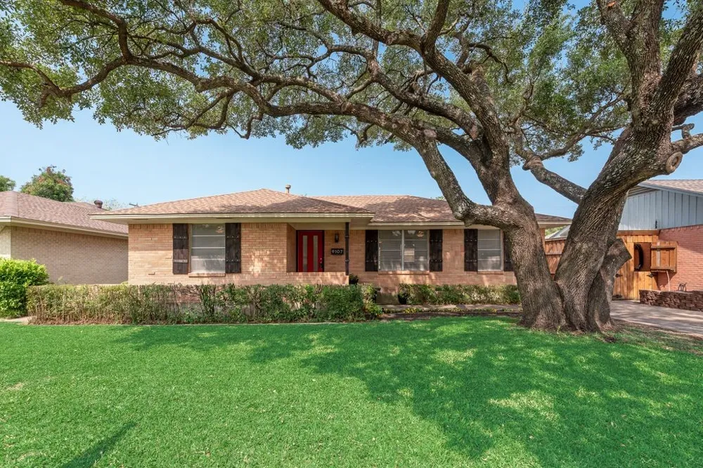 9107 Lindaro Lane Dallas, TX 75228