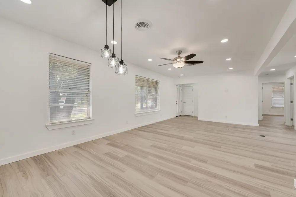 9107 Lindaro Lane Dallas, TX 75228