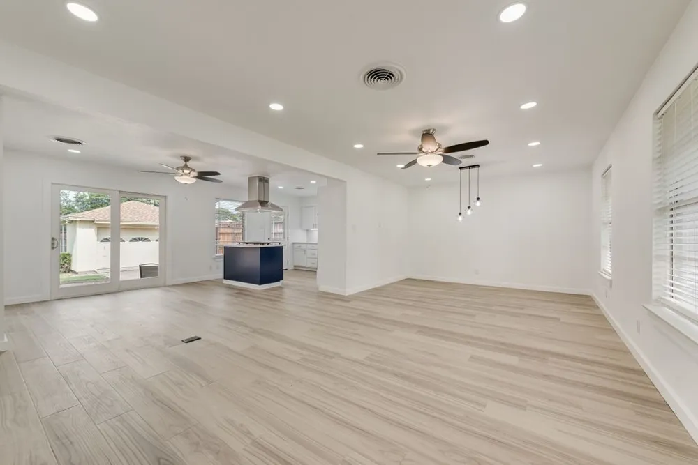 9107 Lindaro Lane Dallas, TX 75228