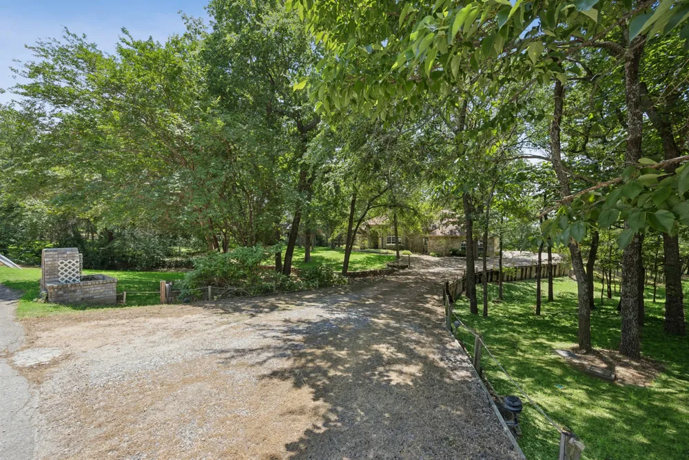 939 Garnet Cove Oak Point, TX 75068