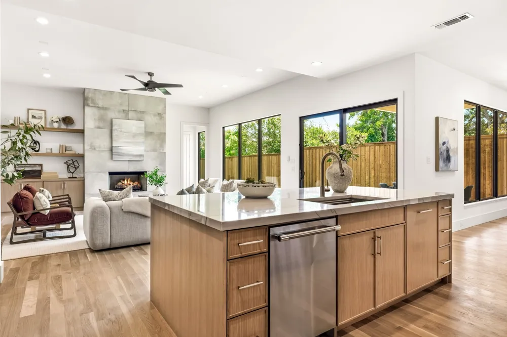 7714 Morton Street Dallas, TX 75209
