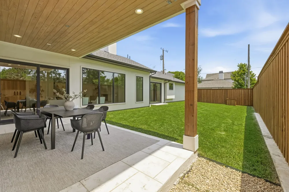 7714 Morton Street Dallas, TX 75209