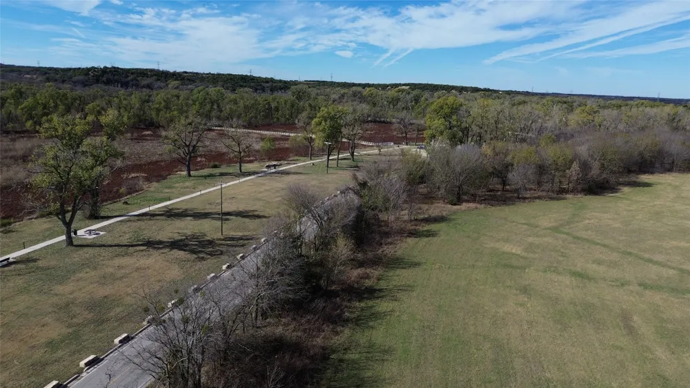 2800 E Lake Drive Weatherford, TX 76087