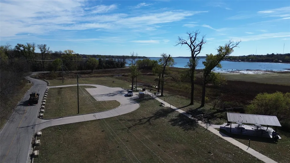 2800 E Lake Drive Weatherford, TX 76087