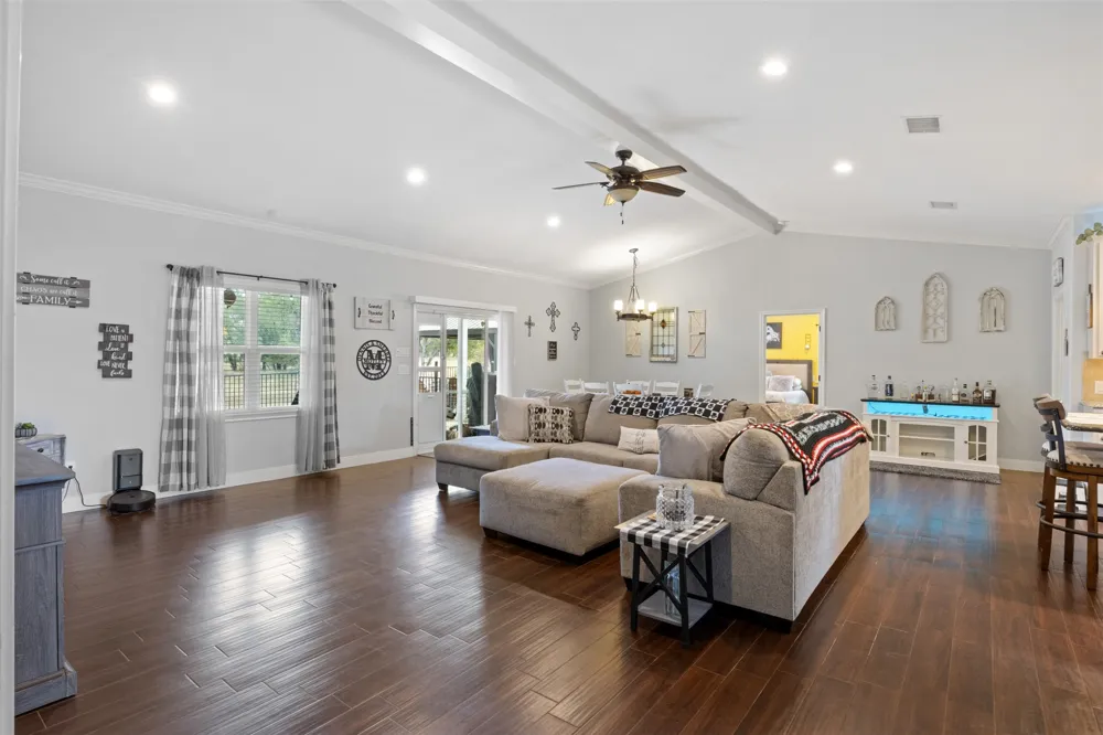 141 Eagle Point Cove Kingsland, TX 78639